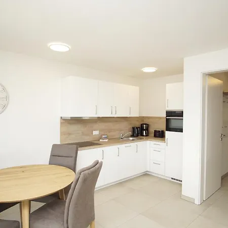 Apartamento Rex Rugia Fewo15-4 Mit Schwimmbad Und Saunanutzung Im Ahoi-erlebnisbad Sellin